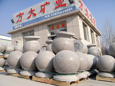 五莲花路障石球生产厂家、五莲红路障球多少钱一个、石材路障球
